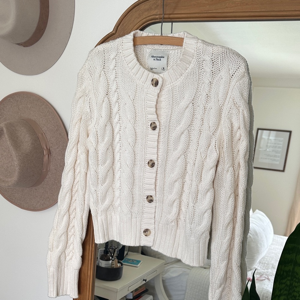 Abercrombie cable knit cardigan